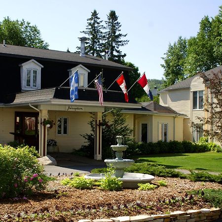 Hotel Relais St-Denis Saint-Sauveur-des-Monts Esterno foto