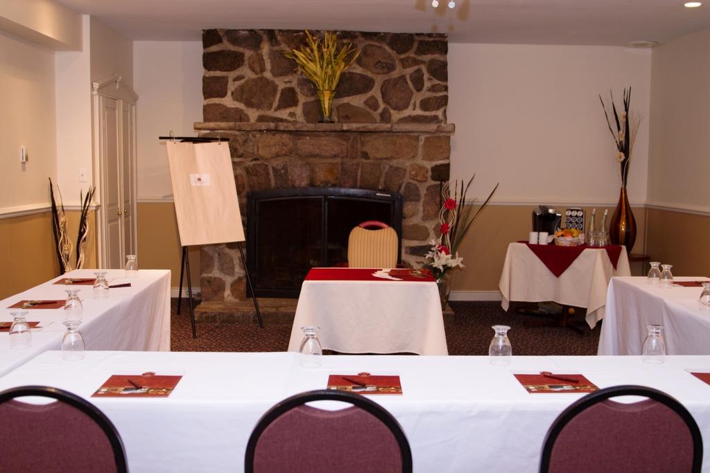 Hotel Relais St-Denis Saint-Sauveur-des-Monts Esterno foto