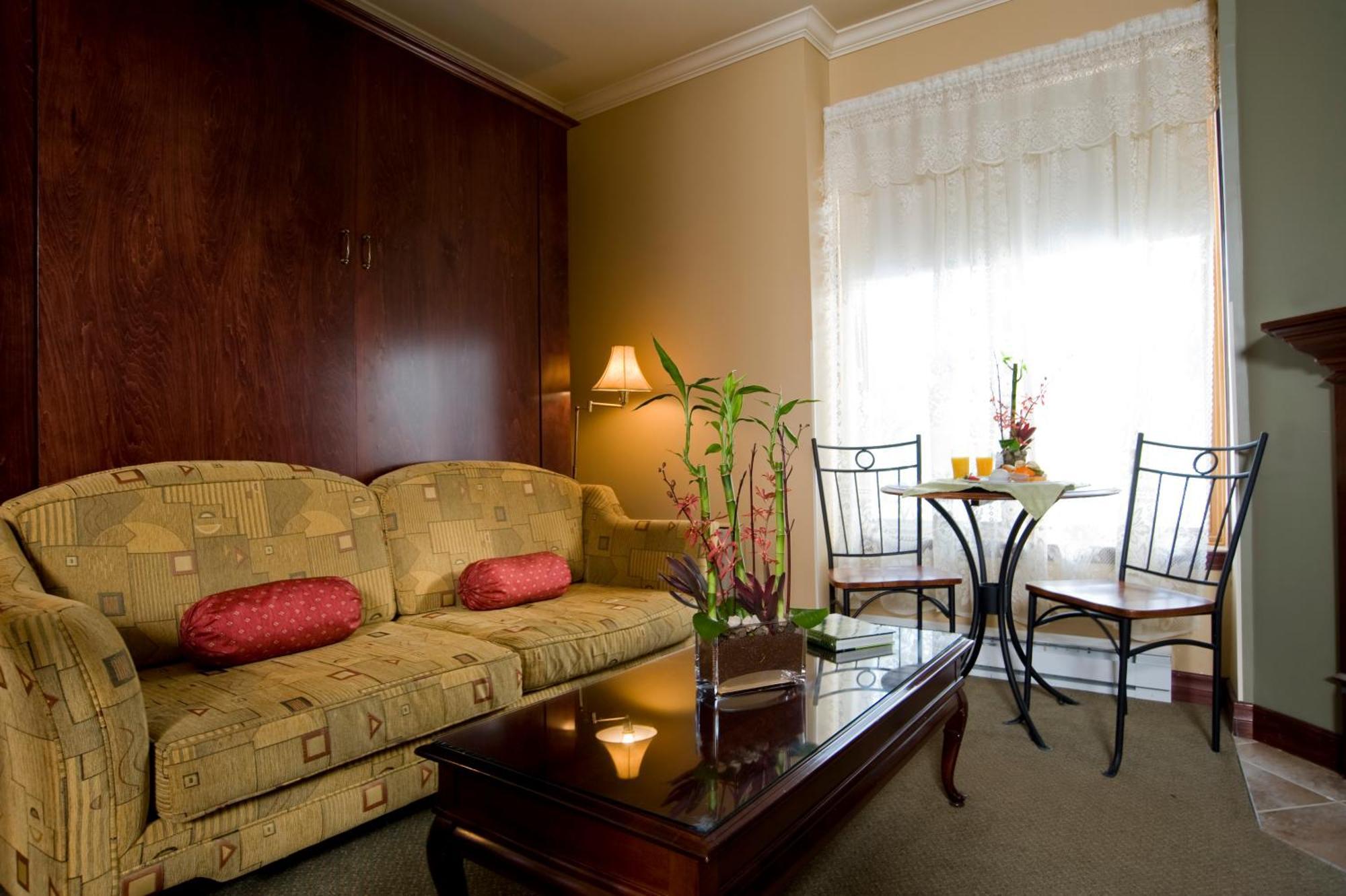Hotel Relais St-Denis Saint-Sauveur-des-Monts Esterno foto